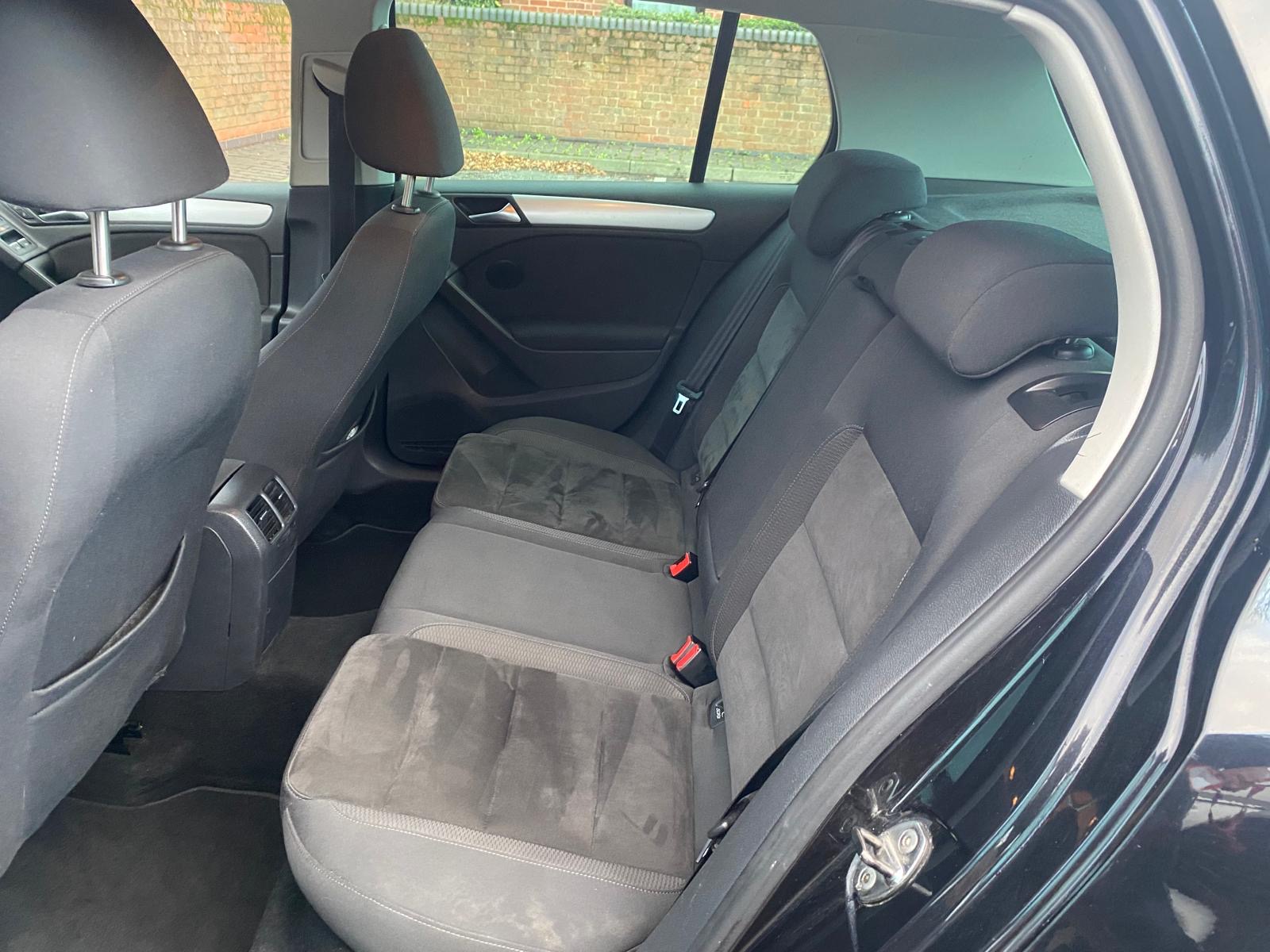 
								2010 Volkswagen Golf GT 1.4 TSI full									