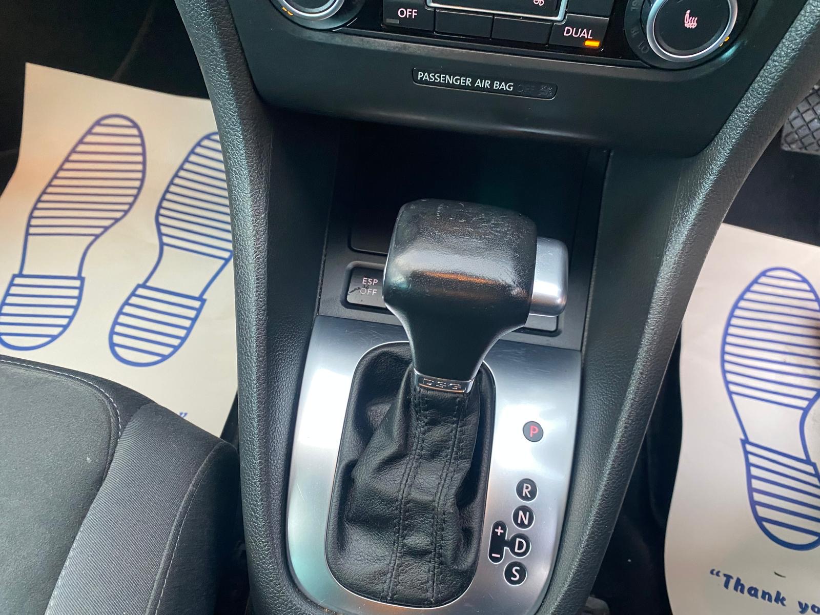 
								2010 Volkswagen Golf GT 1.4 TSI full									