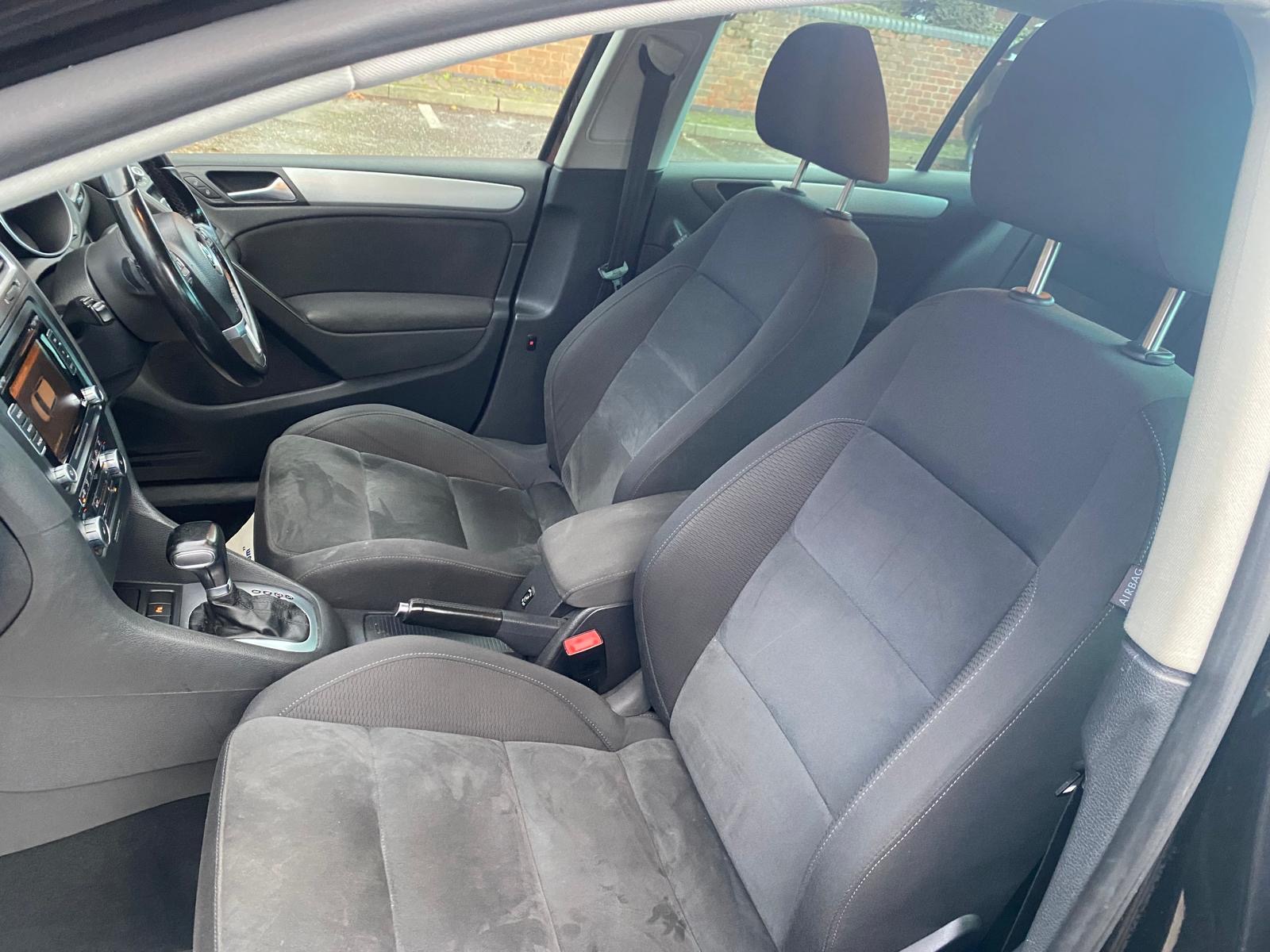 
								2010 Volkswagen Golf GT 1.4 TSI full									