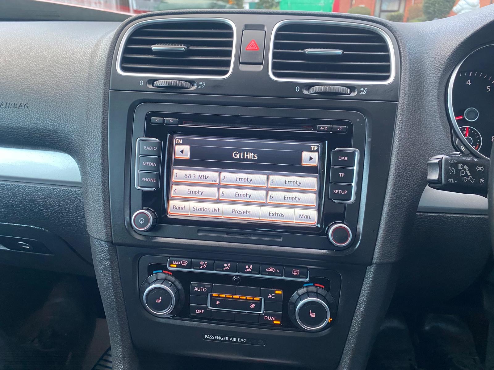 
								2010 Volkswagen Golf GT 1.4 TSI full									