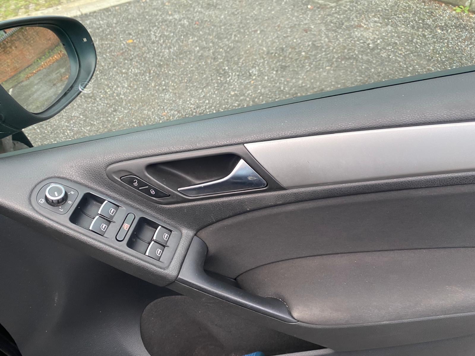 
								2010 Volkswagen Golf GT 1.4 TSI full									