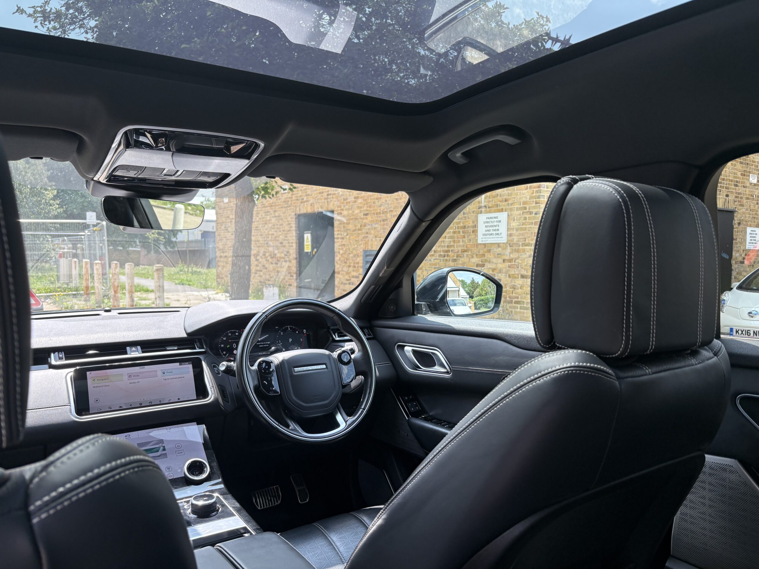 
								2018 Range Rover Velar full									