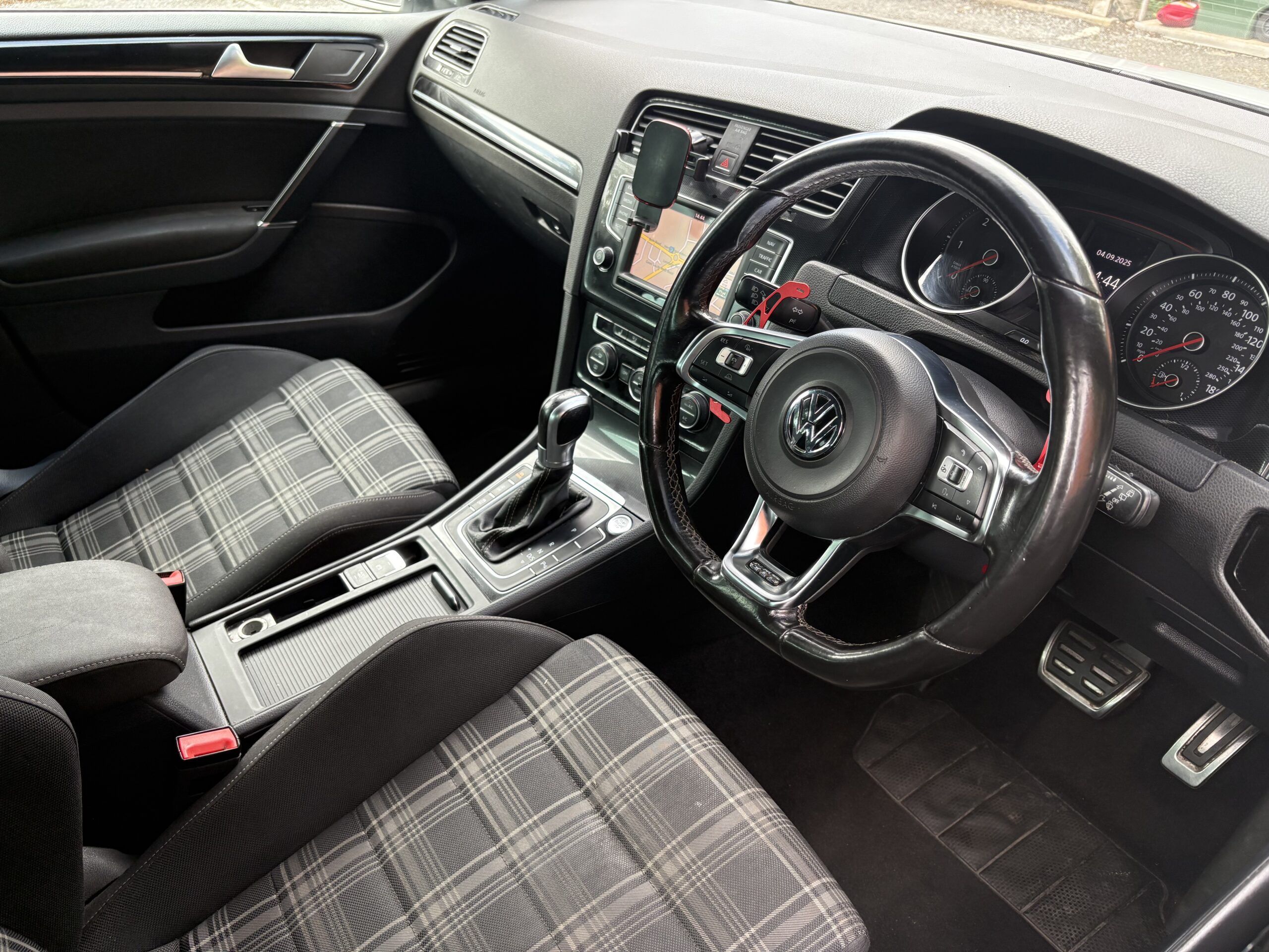 
								2016 VW Golf GTD 2.0L Diesel full									