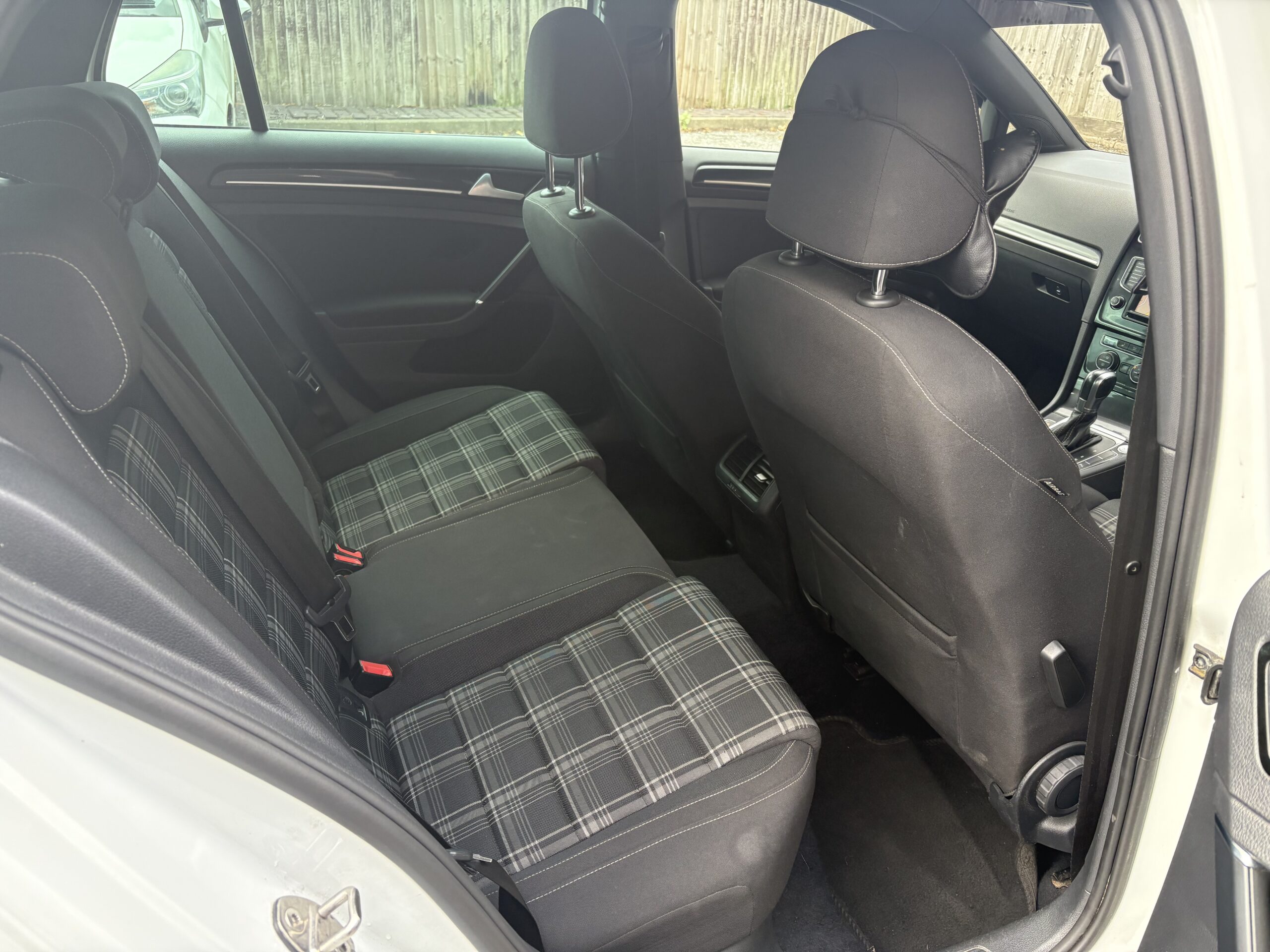 
								2016 VW Golf GTD 2.0L Diesel full									