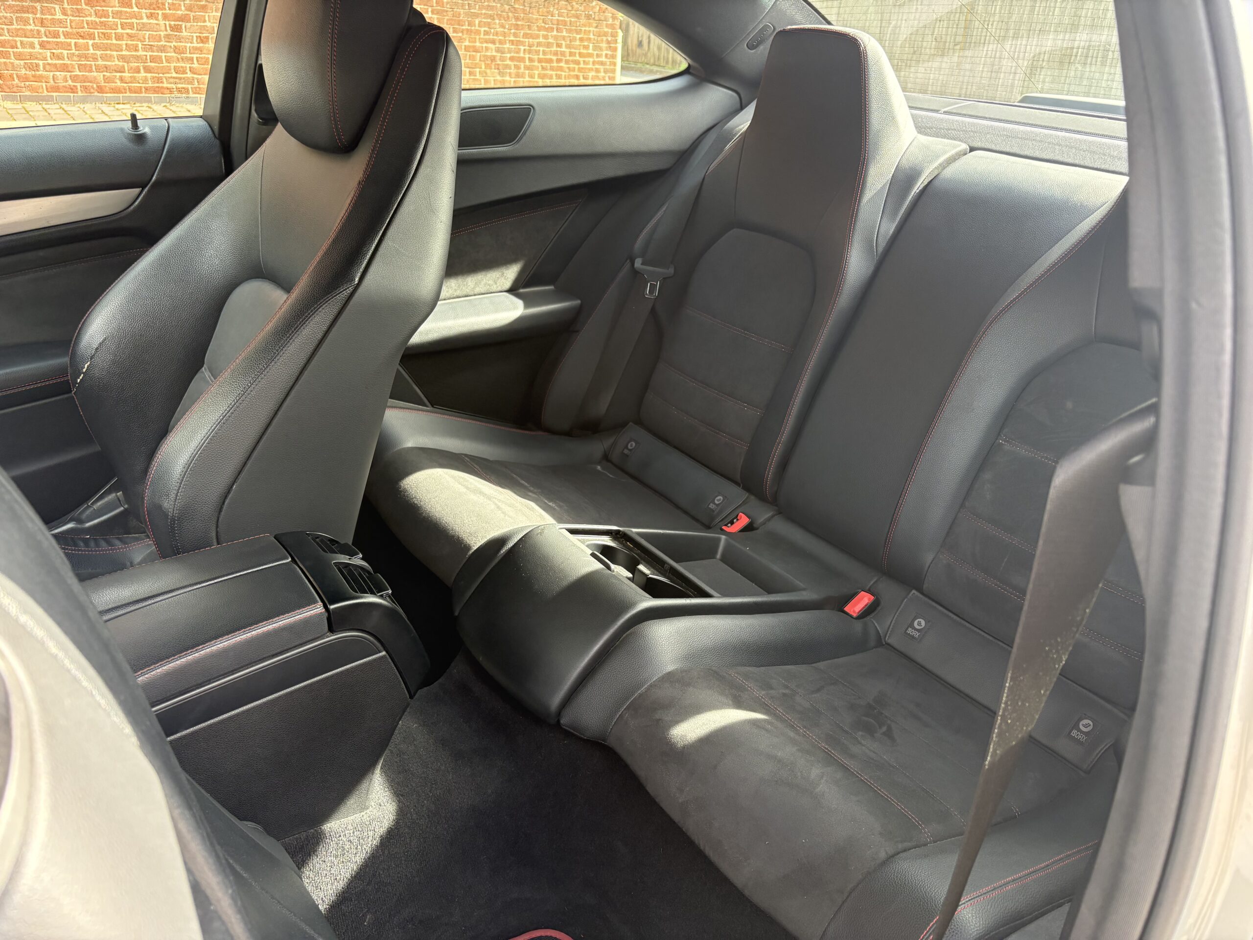 
								2014 Mercedes Benz c180 AMG Sport full									