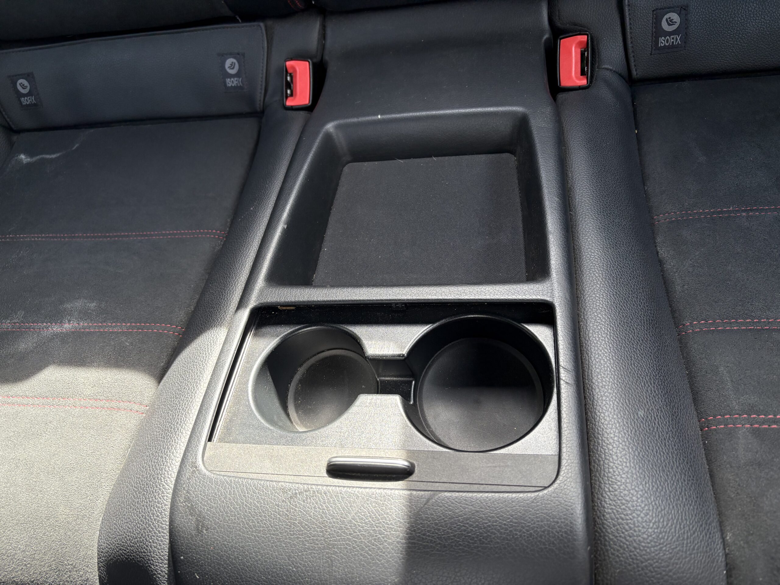 
								2014 Mercedes Benz c180 AMG Sport full									