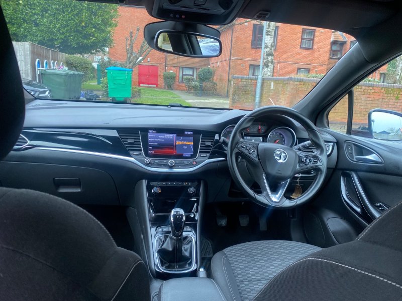 
								2016 Vauxhall Astra full									