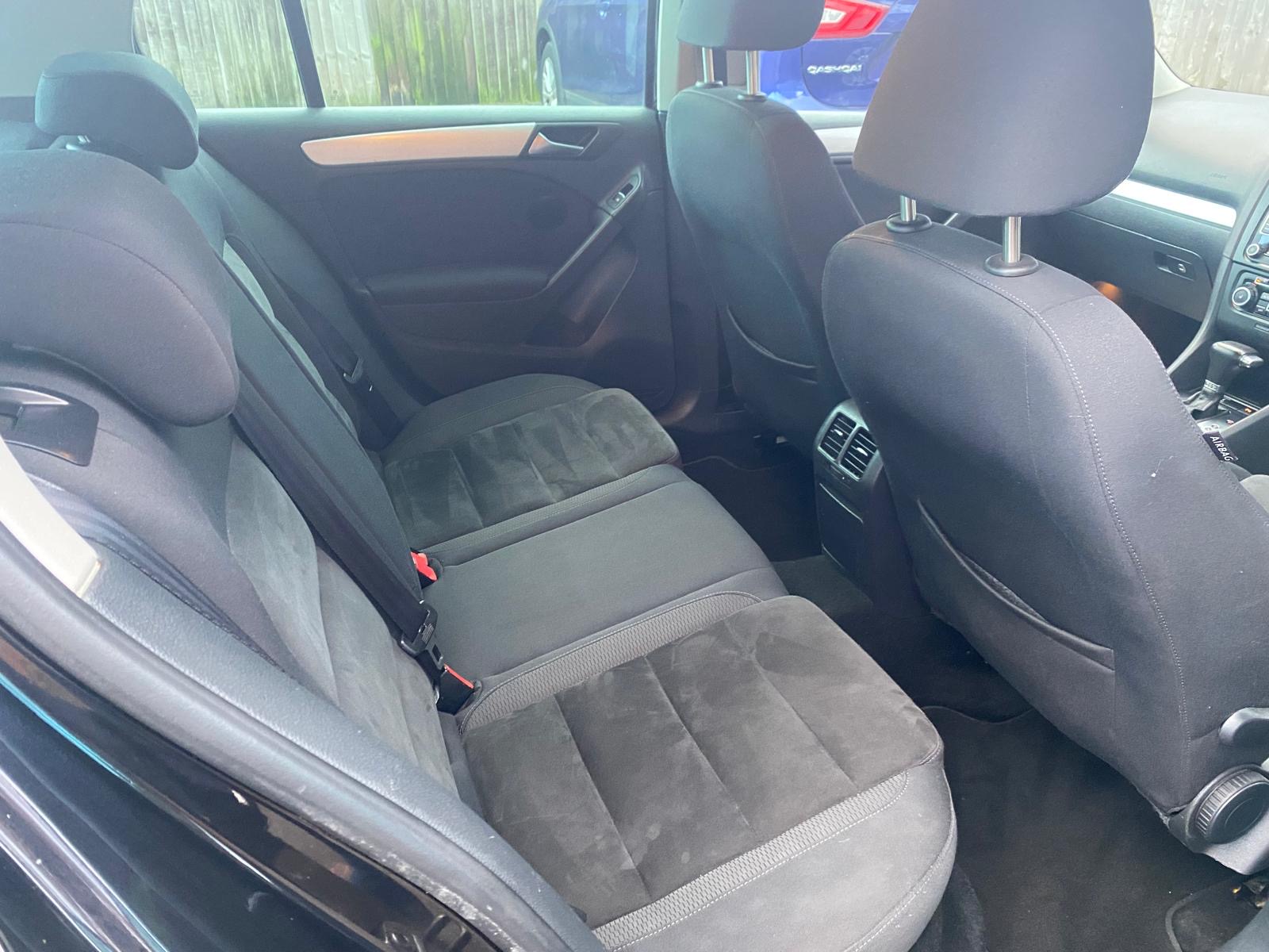 
								2010 Volkswagen Golf GT 1.4 TSI full									