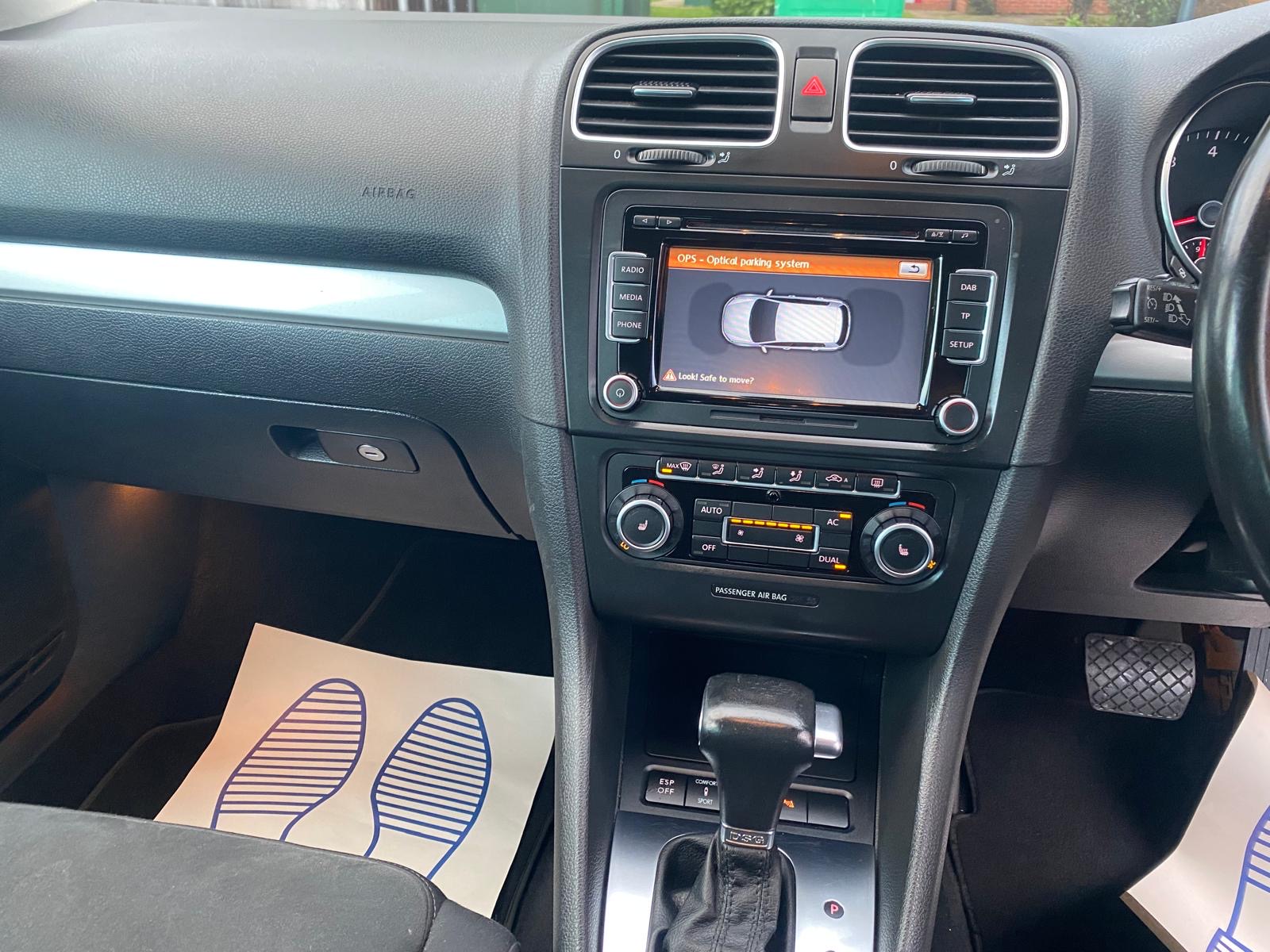 
								2010 Volkswagen Golf GT 1.4 TSI full									