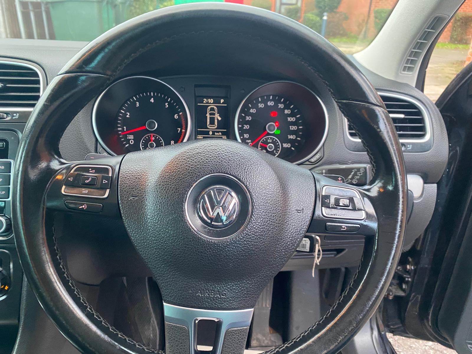 
								2010 Volkswagen Golf GT 1.4 TSI full									