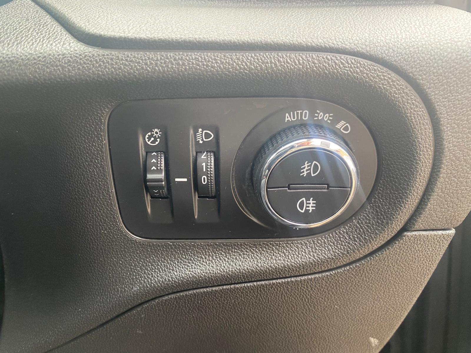 
								2020 Vauxhall GrandLandX full									