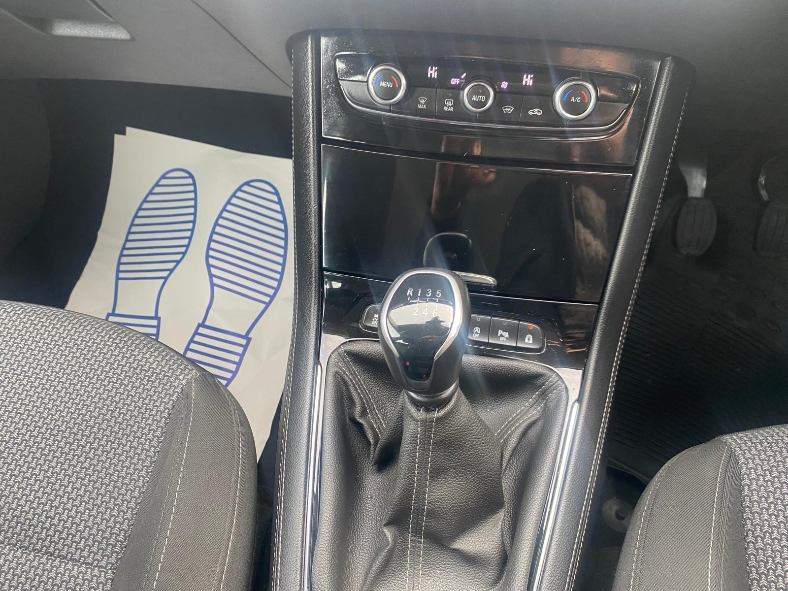 
								2020 Vauxhall GrandLandX full									