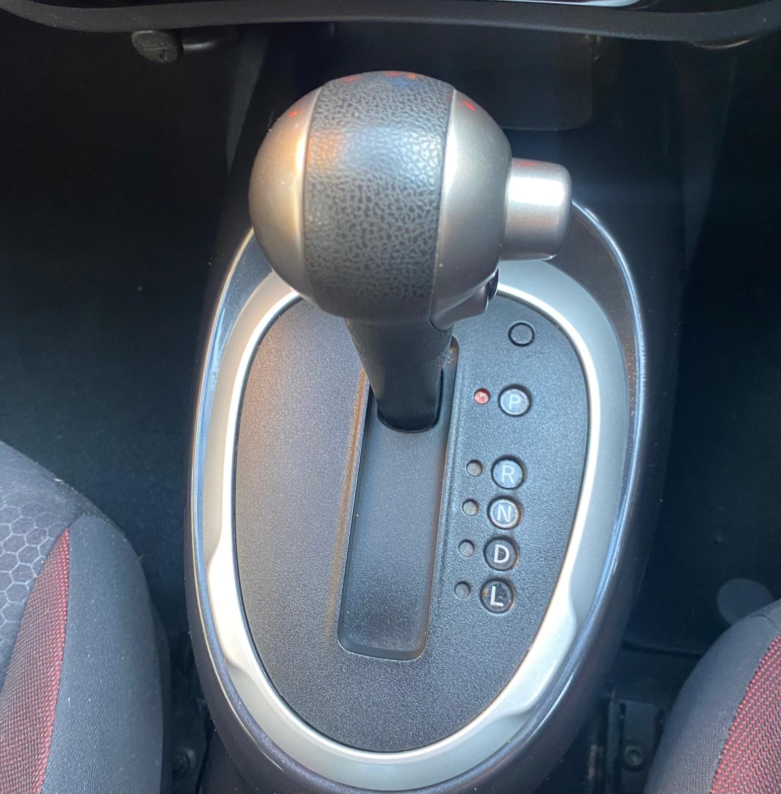 
								2013 Nissan Juke Acenta full									