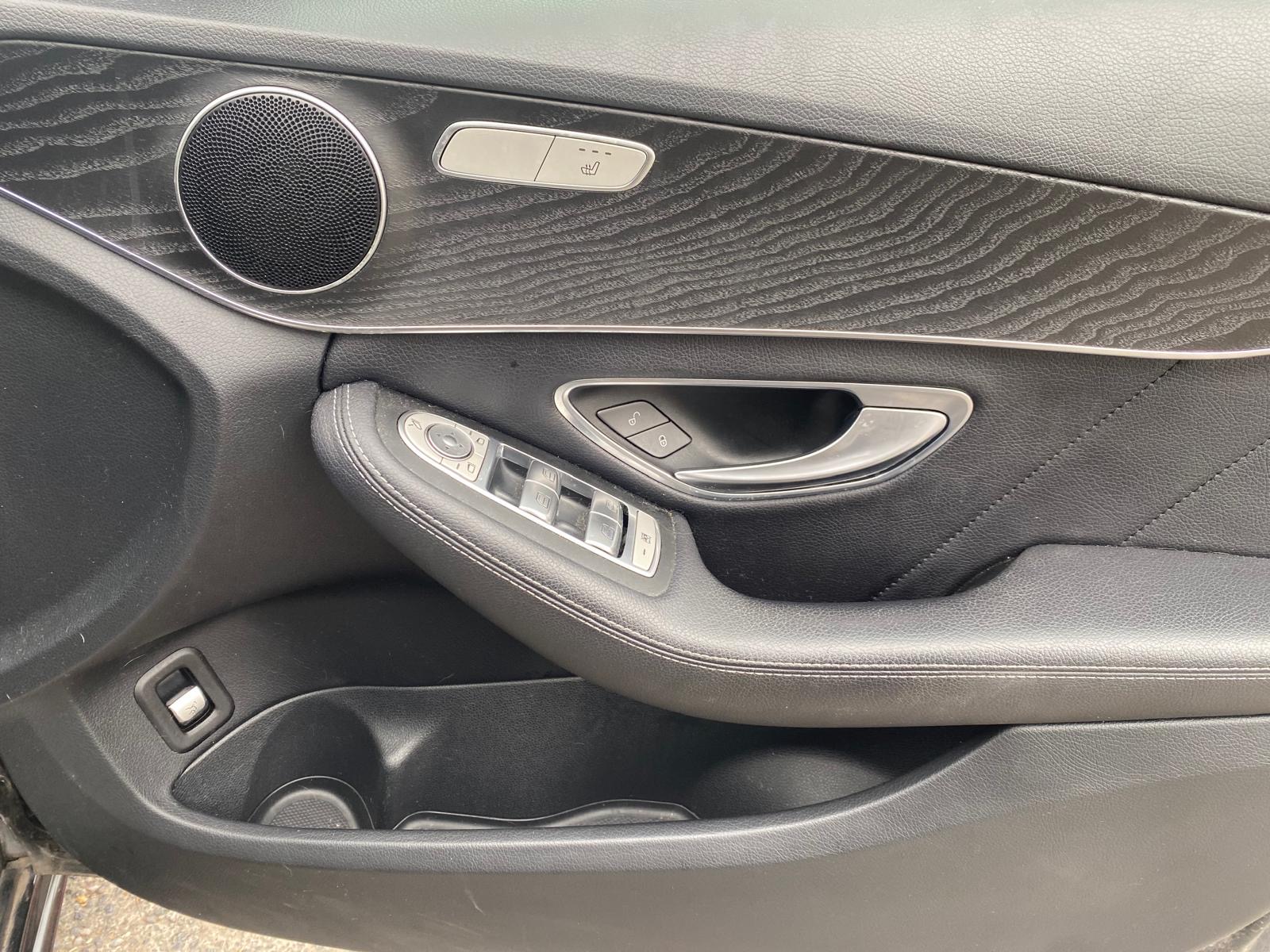 
								2016 Mercedes Benz c200d full									