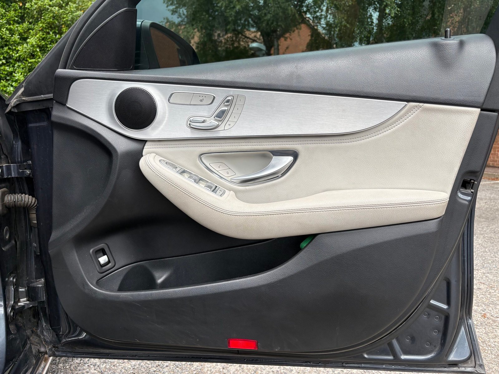 
								2015 Mercedes Benz C220d ( Premium Plus ) full									