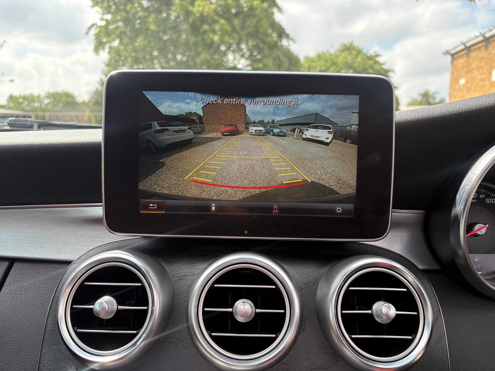 
								2016 Mercedes Benz c250d ( Premium Plus ) full									