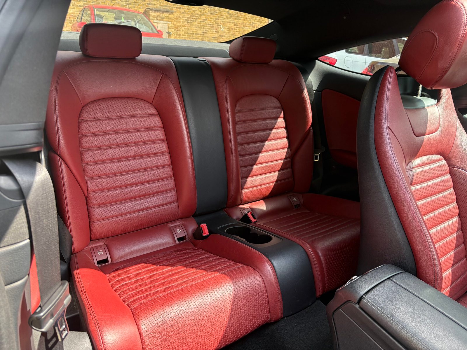 
								2016 Mercedes Benz c250d ( Premium Plus ) full									