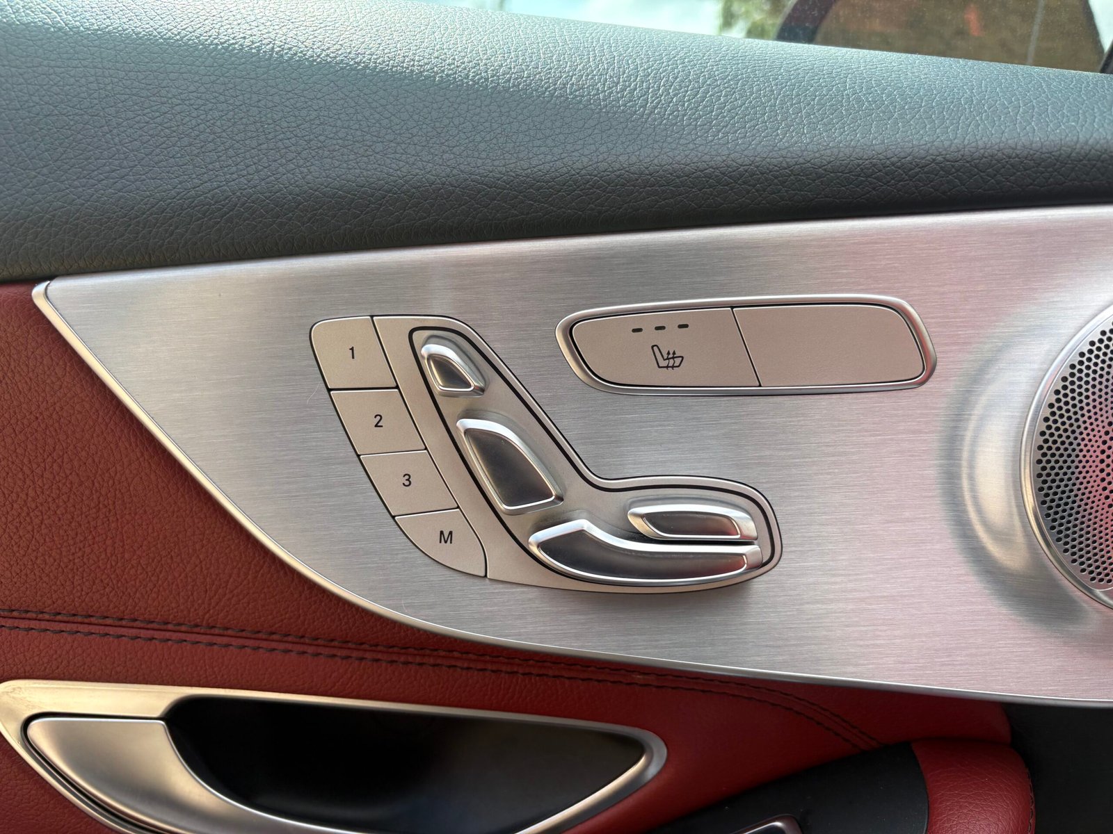 
								2016 Mercedes Benz c250d ( Premium Plus ) full									