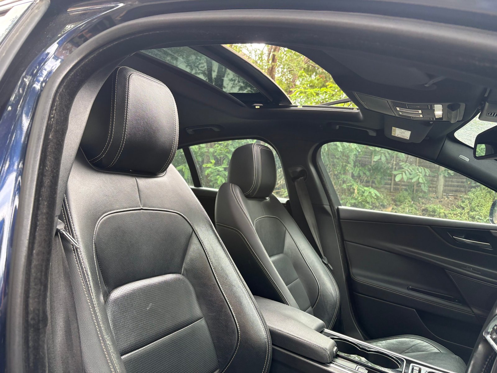 
								2016 Jaguar XE R-Sport 2.0 diesel full									