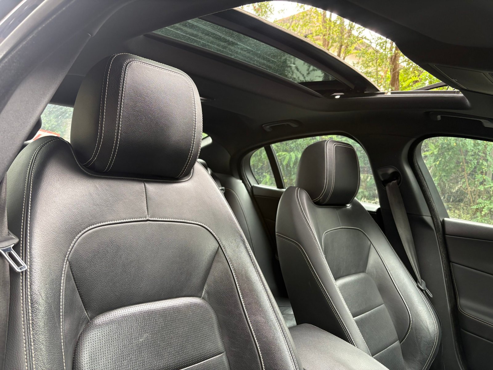 
								2016 Jaguar XE R-Sport 2.0 diesel full									