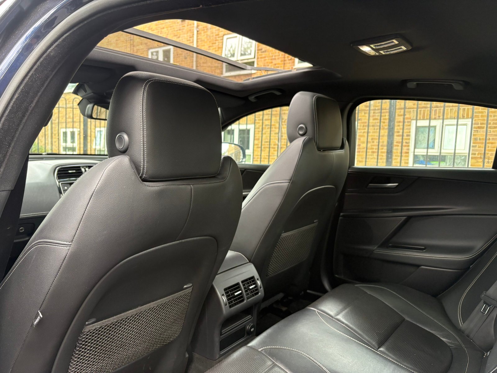
								2016 Jaguar XE R-Sport 2.0 diesel full									